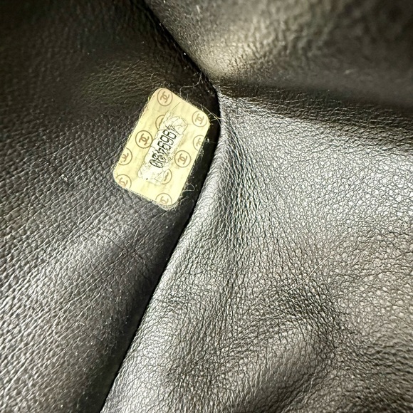 Authentic CHANEL large tote bag black caviar leather - Picture 16 of 16